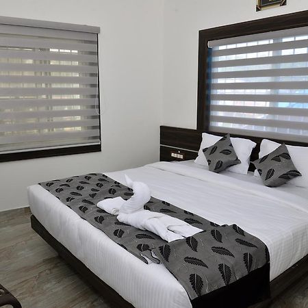 Suroor Tourist Home 维拉杰佩特 外观 照片