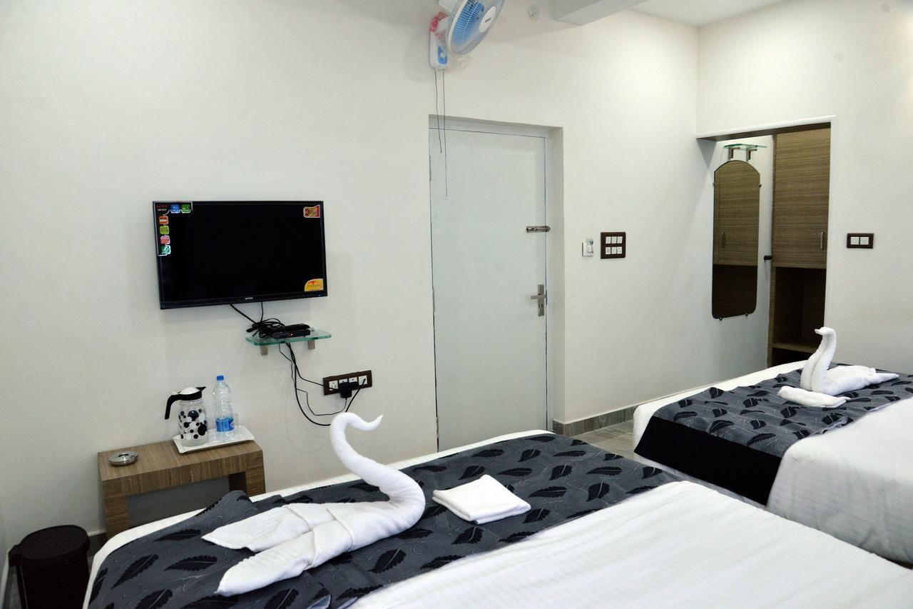 Suroor Tourist Home 维拉杰佩特 外观 照片