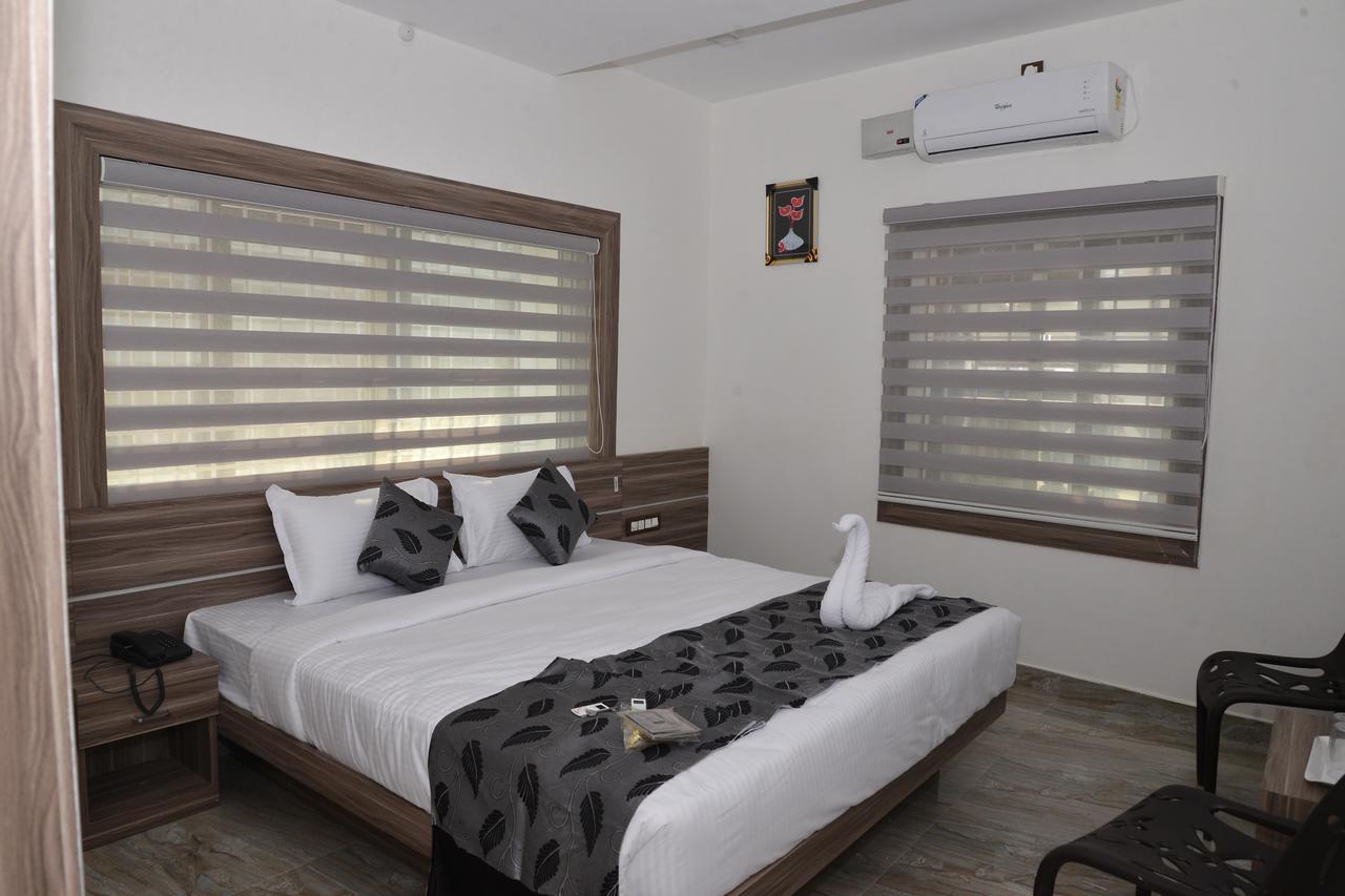 Suroor Tourist Home 维拉杰佩特 外观 照片