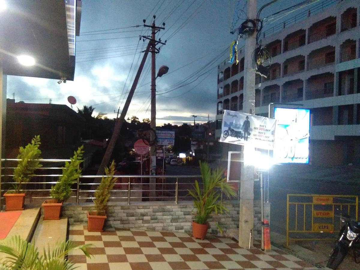 Suroor Tourist Home 维拉杰佩特 外观 照片